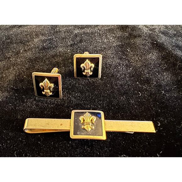 Three Piece Set of Fleur De Lis Cufflinks & Matching Tie Bar Clip Gold & Black - Picture 1 of 3
